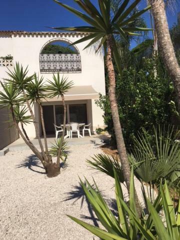 Appartements Les Pesquiers Hyeres Plage Exteriör bild